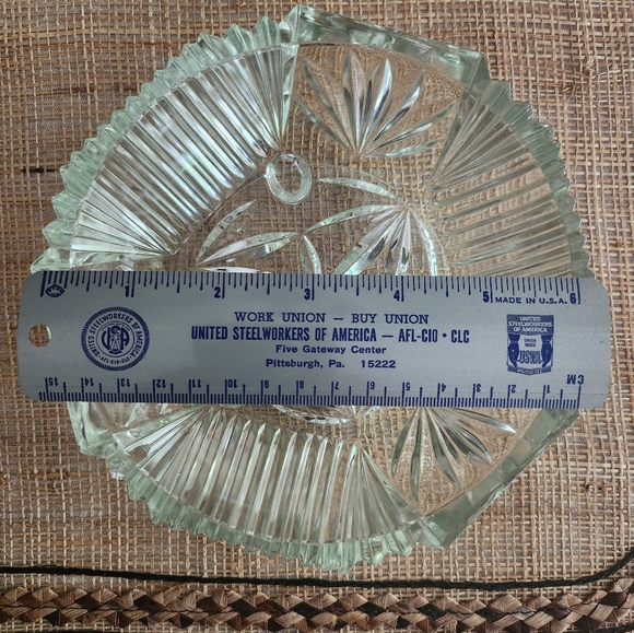 VTG Lead Crystal Glass Candy Bowl Dish Footed Floral Leaf Pattern - Picture 7 of 11